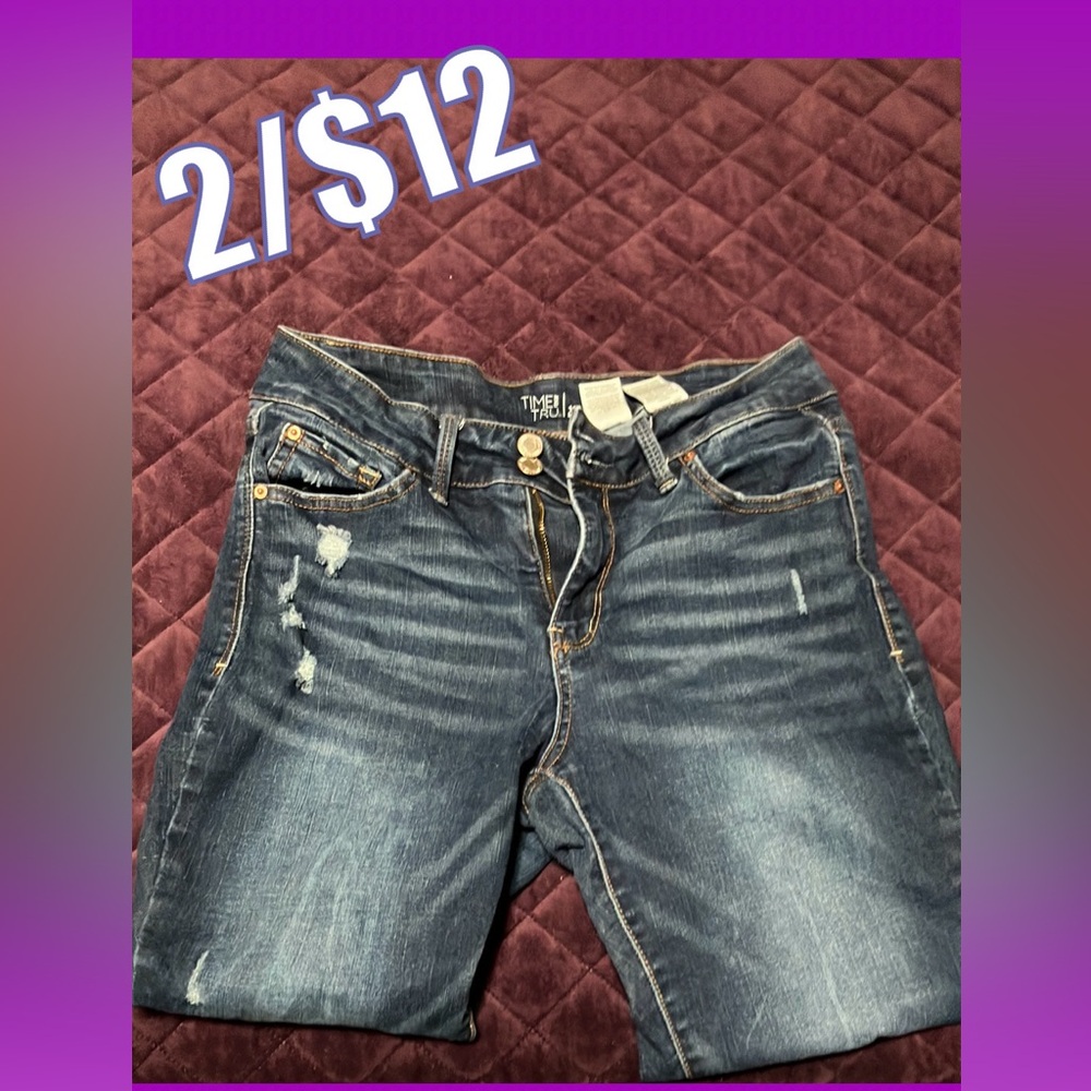 🖤Midrise Capris Sz 10🖤